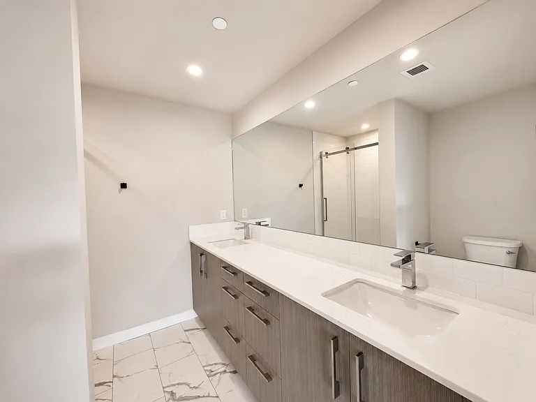 110 18a St NW #508 — Photo 9
