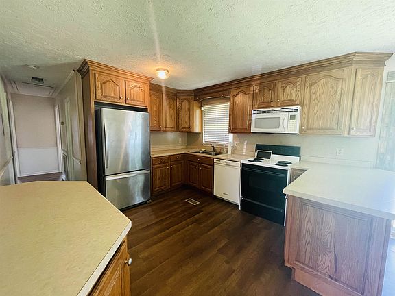 4th image of 733 Carolina Dr