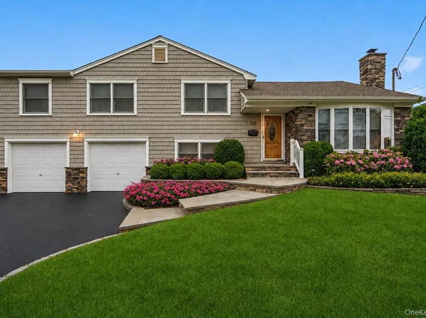 118 Chester Avenue, Massapequa Park, NY 11762