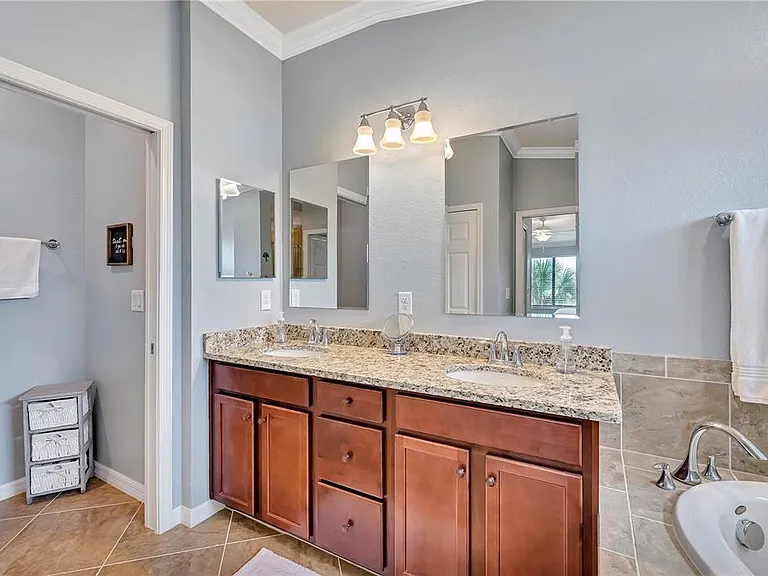 5577 Palmer Cir #201 — Photo 20