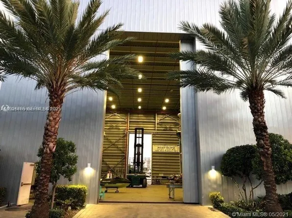 400 Sunny Isles Blvd #Dd414, North Miami Beach, FL 33160