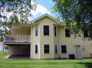 4 Bluebird Ln, Killingly, CT 06241