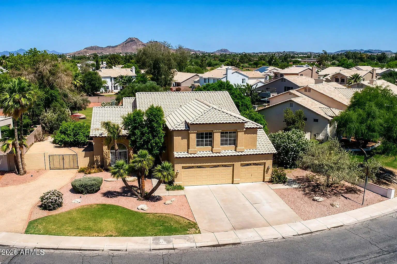 4 bed, 3.0 bath, 3312 sqft, $4,400 — Photo 1