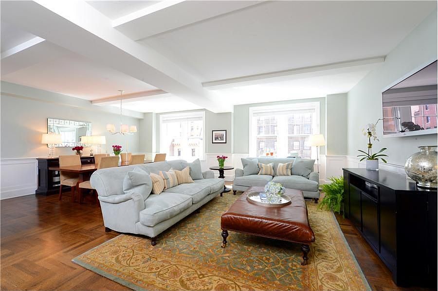 1st image of 27 W 72nd St