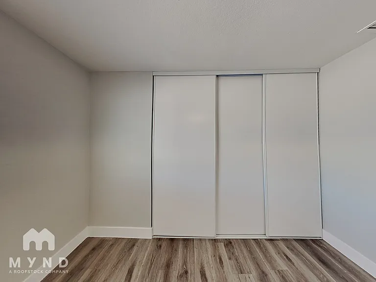 5494 Northridge Ln — Photo 15