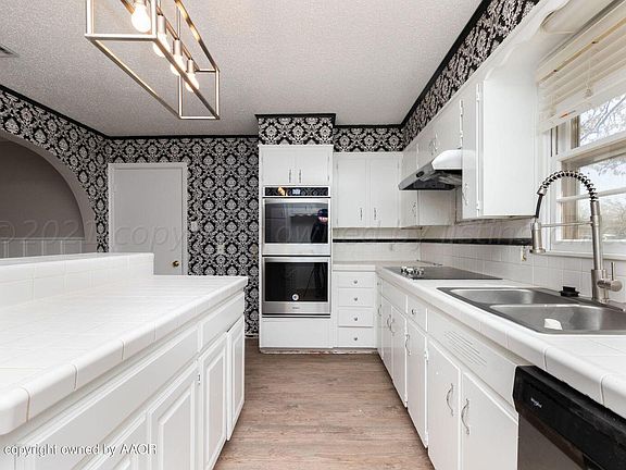4th image of 2209 N Beech Ln