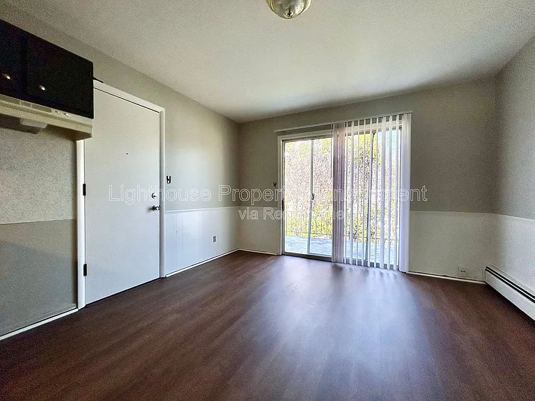 143 Exchange St SE #B — Photo 5