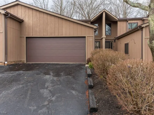626 Cherry Park Oval, Aurora, OH 44202