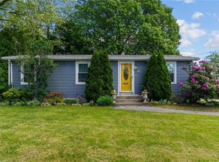 35 Sachem Rd, Riverside, RI 02915