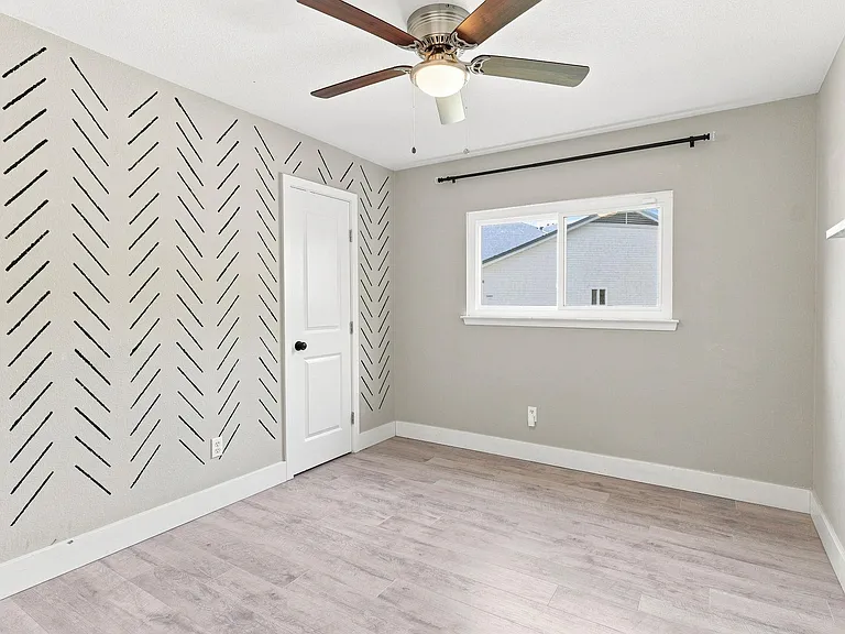 12713 Rhea Ct — Photo 30