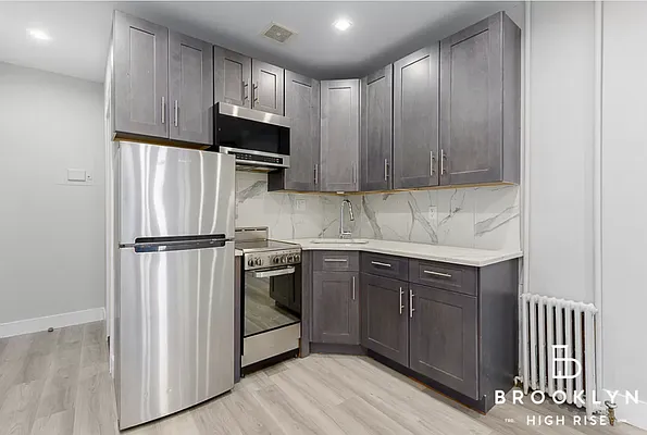 Rented by Brooklyn High Rise LLC | media 8