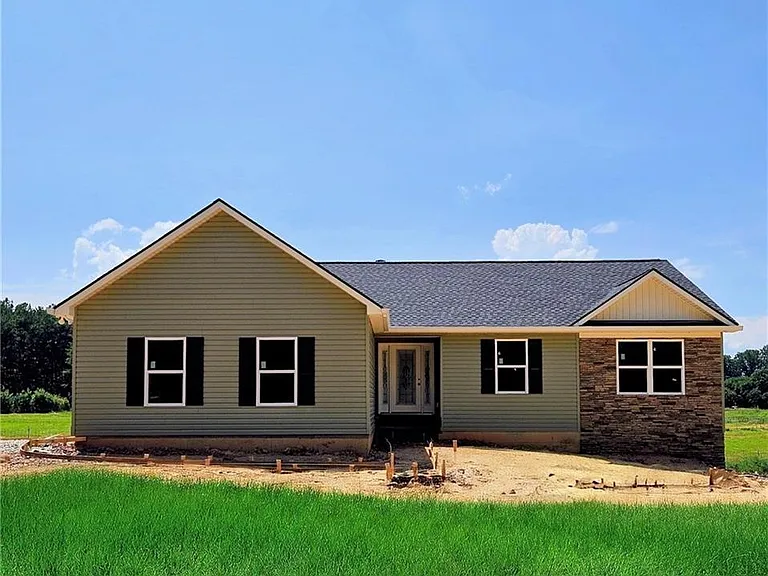 213 Damascus Rd — Photo 1