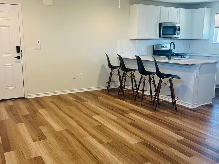 8901 Looksee Ln — Photo 14