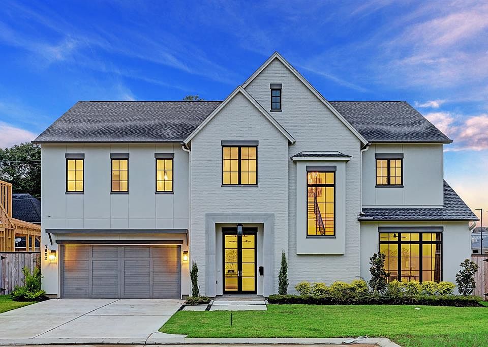 1st image of 7902 N Villa Ct