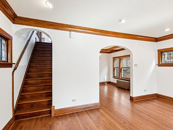 5th image of 834 S Harvey Ave