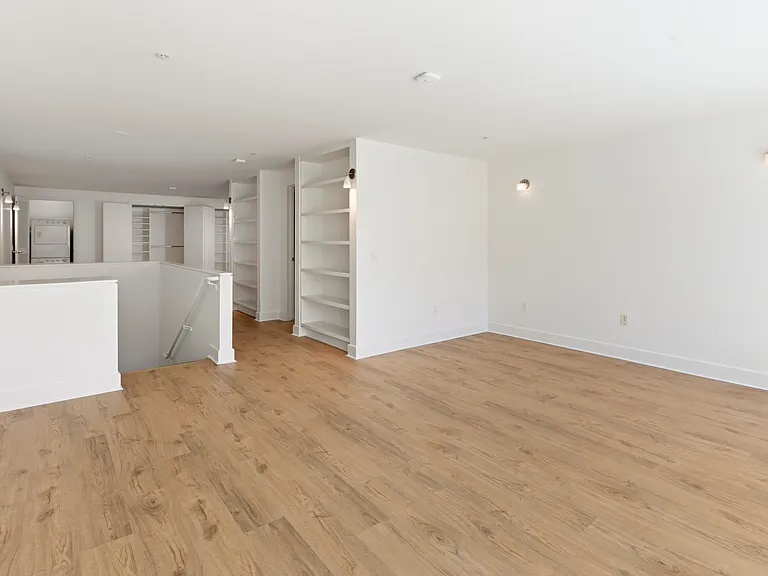 993 Tennessee St #1 — Photo 4