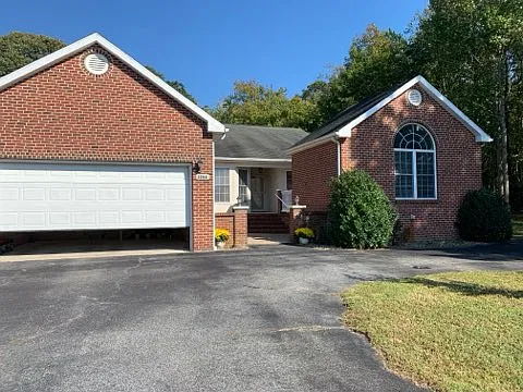 32841 E Riga Dr