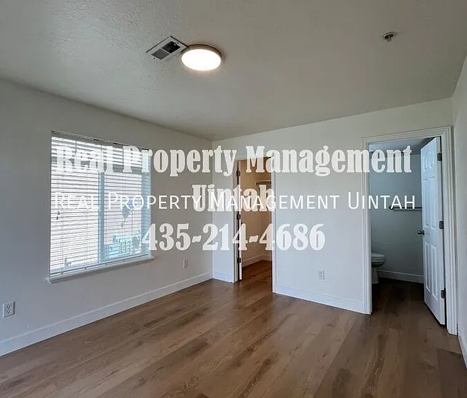 390 S 980 W #2D — Photo 12