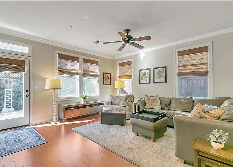 1504 Pear Tree Ln — Photo 3