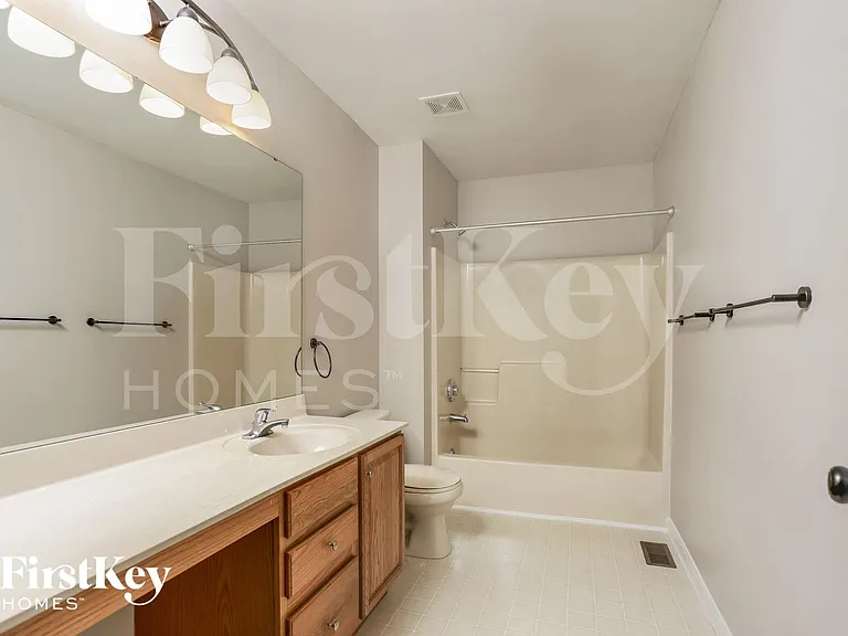 7796 Boatside Dr — Photo 8