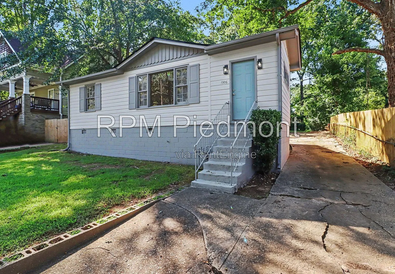 3 bed, 2.0 bath, 1600 sqft, $1,850 — Photo 1
