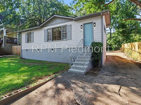 1906 Grove Ave, East Pt, GA 30344