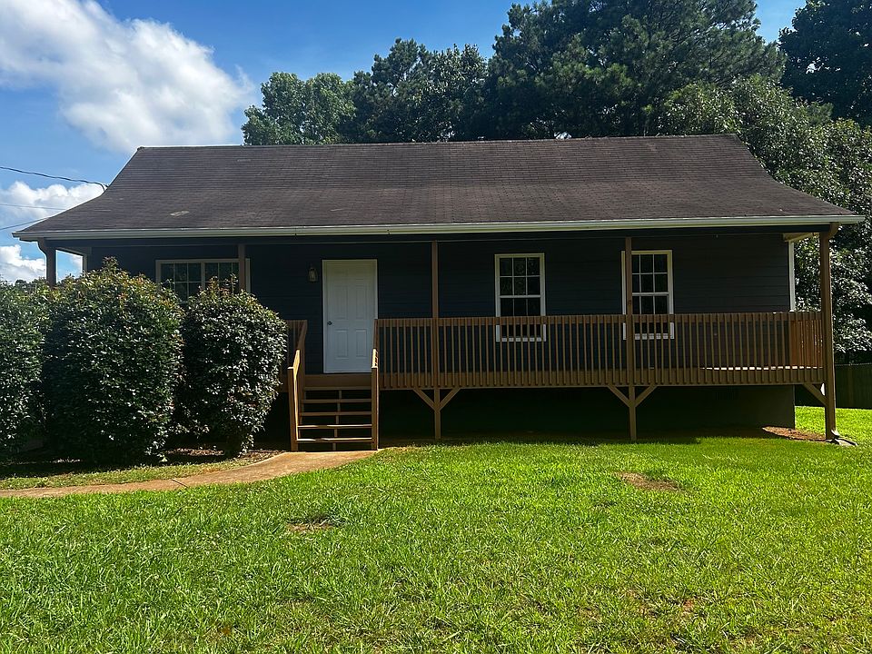 1st image of 111 Ravenwood Ln