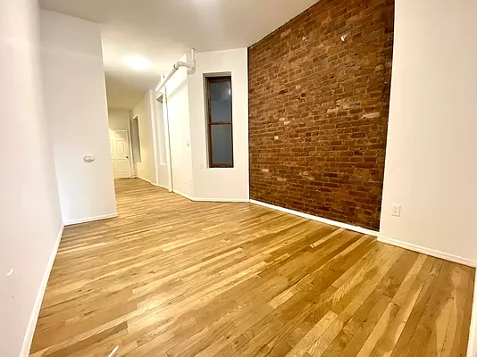 Rented by J PRESTON AND ASSOCIATES INC | media 11