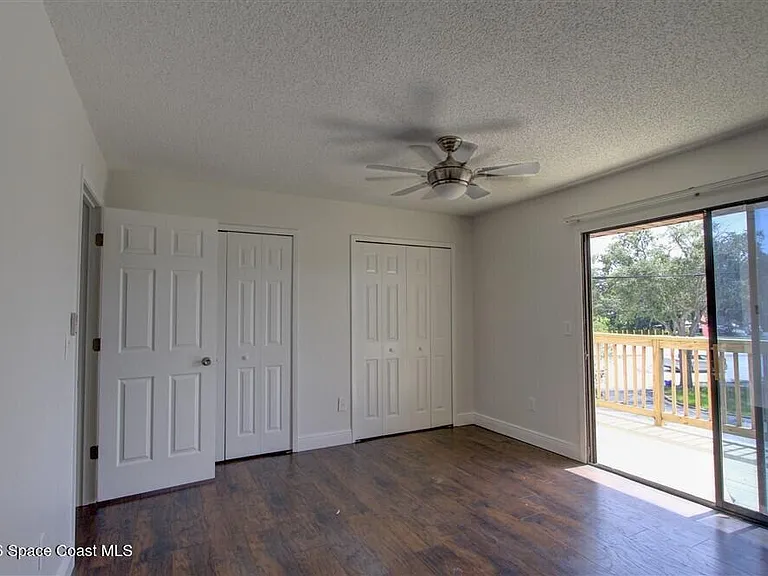 283 E Towne Pl — Photo 20