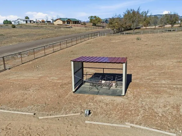25855 N Vineyard Ln, Paulden, AZ 86334