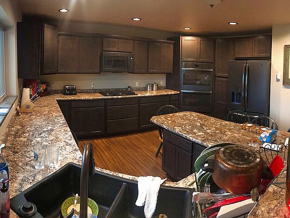 Huge kitchen 
