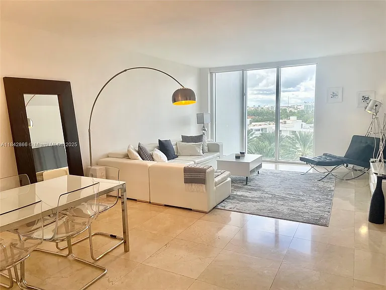 10275 Collins Ave #630 — Photo 15