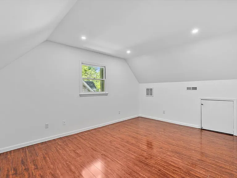 120 Arcaro Dr — Photo 21