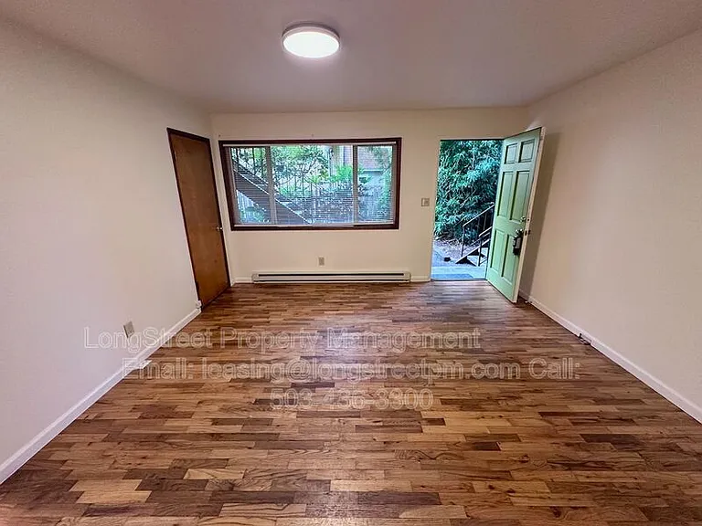 121 SE 30th Pl — Photo 7