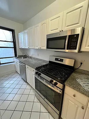 Rented by Corcoran | media 19