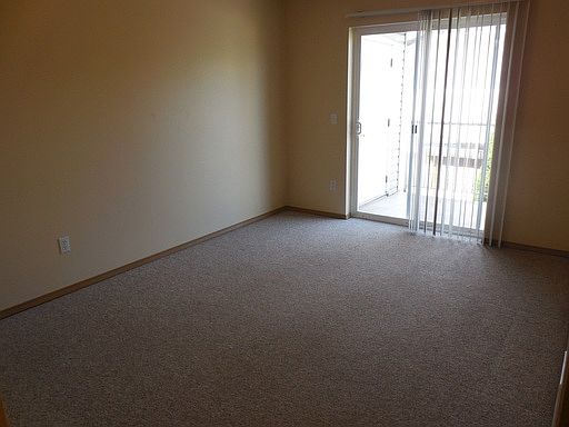 2nd image of 3199 Racine St APT 206