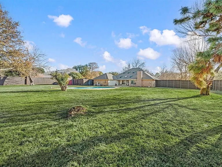 1000 Raven Bend Ct — Photo 36
