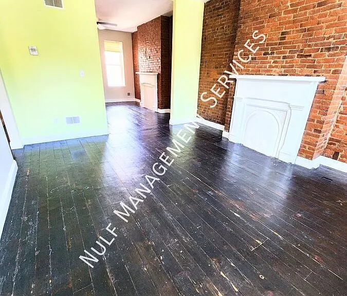 4929 Butler St #2 — Photo 4