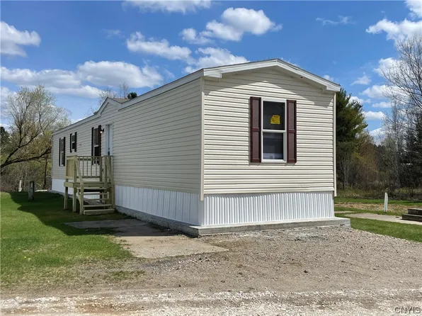 7-37 Fox Farm Rd, Gouverneur, NY 13642