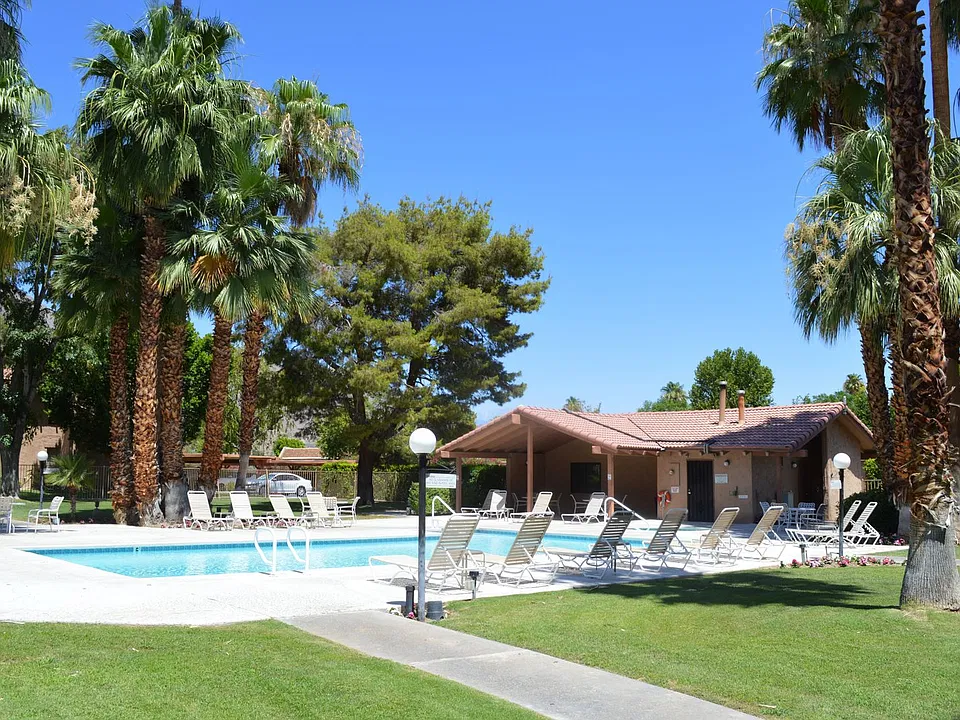 1050 E Ramon Rd #43