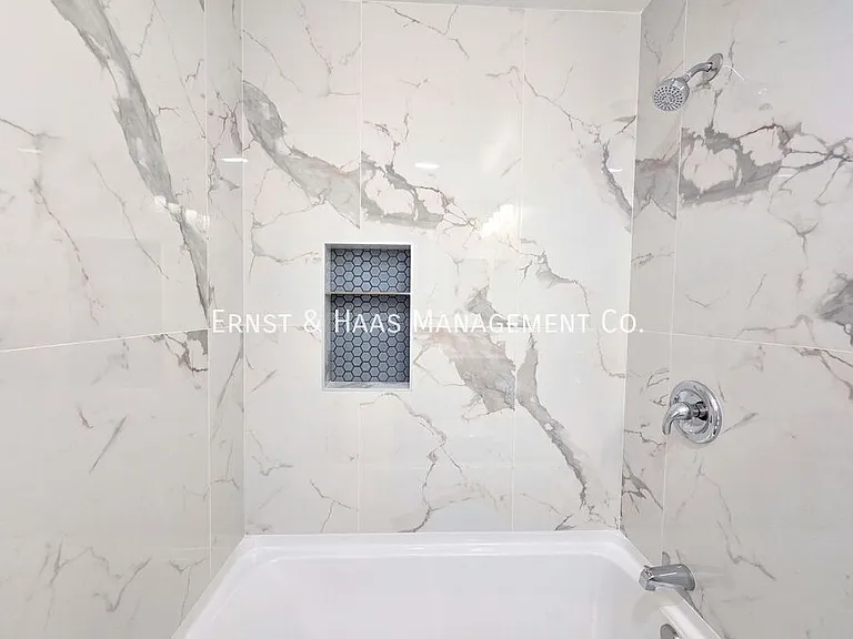 13118 Carolyn St — Photo 16