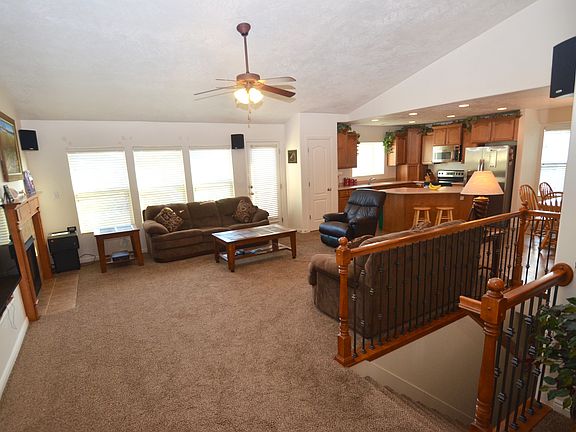 3rd image of 6035 Bayshore Drive