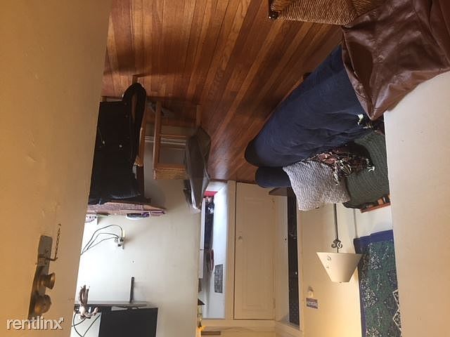 Boylston St Split Foyer- Sofa table veiw