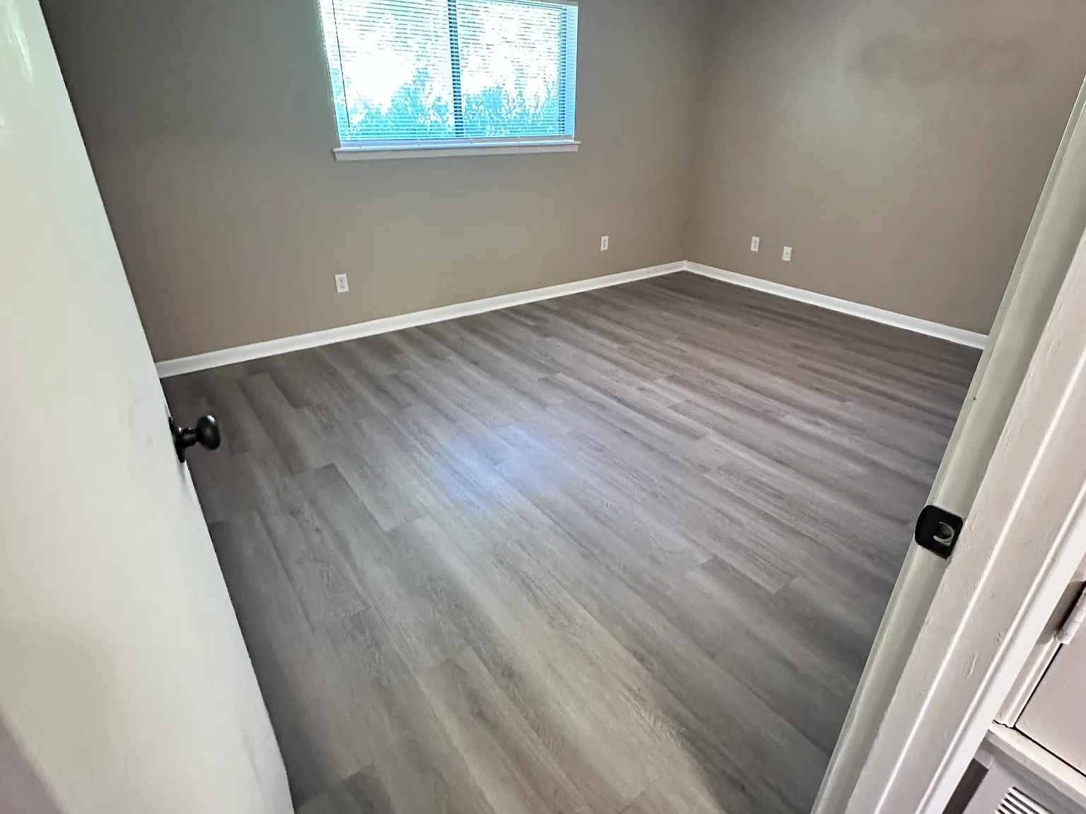 4 bed, 2258 sqft, $2,200 — Photo 3