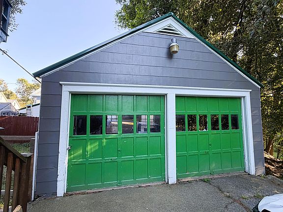 4th image of 62 Dennison Street
