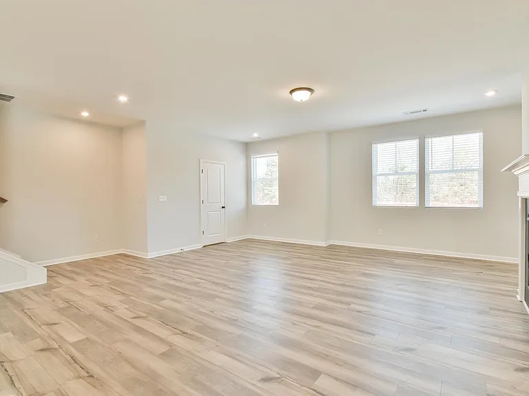2390 Whistler Way NE — Photo 17