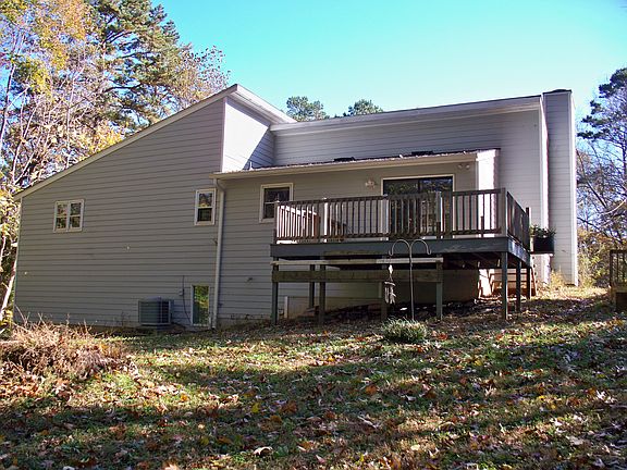 4th image of 507 Magnolia Dr