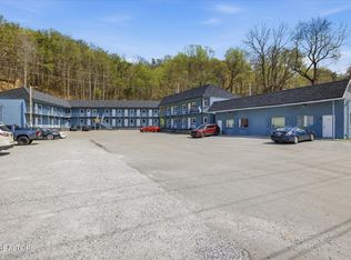 281 John McGhee Blvd, Caryville, TN 37714