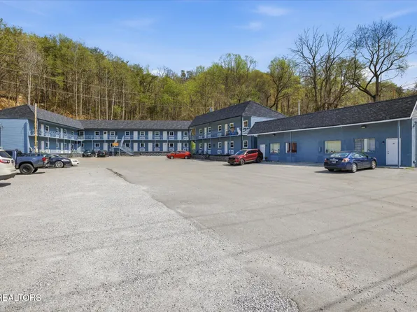 281 John McGhee Blvd, Caryville, TN 37714