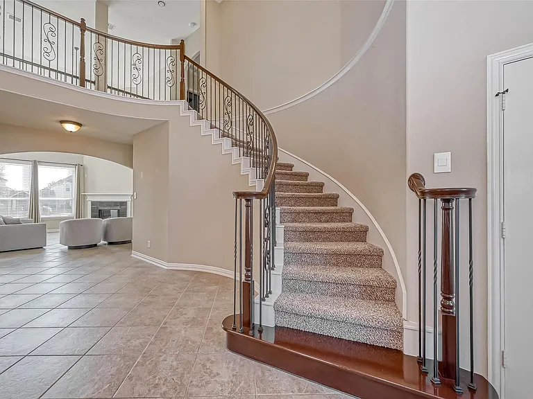 17827 Circular Quay Ln — Photo 6